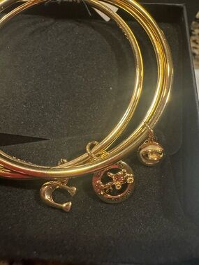 COACH rare & SOLD OUT Gold-Tone Charms on a 3 Bangle Set & Dust Bag